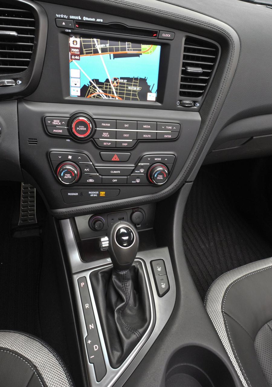  Kia Optima 2011 года  (фото 38 из 69)